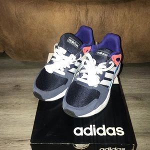 Chaos J Adidas Running Shoes 3.5